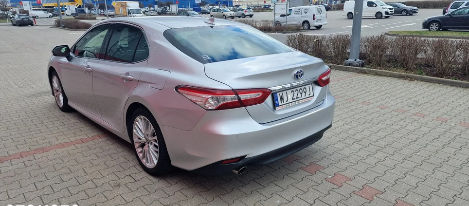 Toyota Camry cena 123900 przebieg: 125354, rok produkcji 2020 z Warszawa małe 781